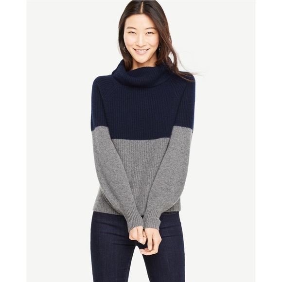 Ann Taylor Sweaters - NWOT Ann Taylor Gray Cashmere Colorblock